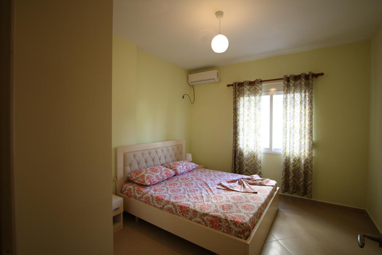 Cozy Sea View Apartment K4 Sarande Bagian luar foto