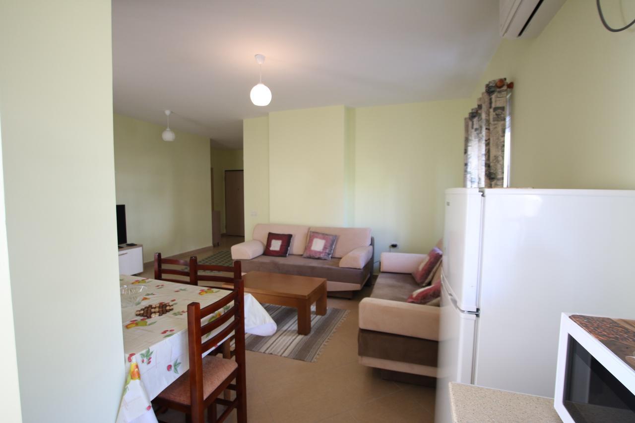 Cozy Sea View Apartment K4 Sarande Bagian luar foto