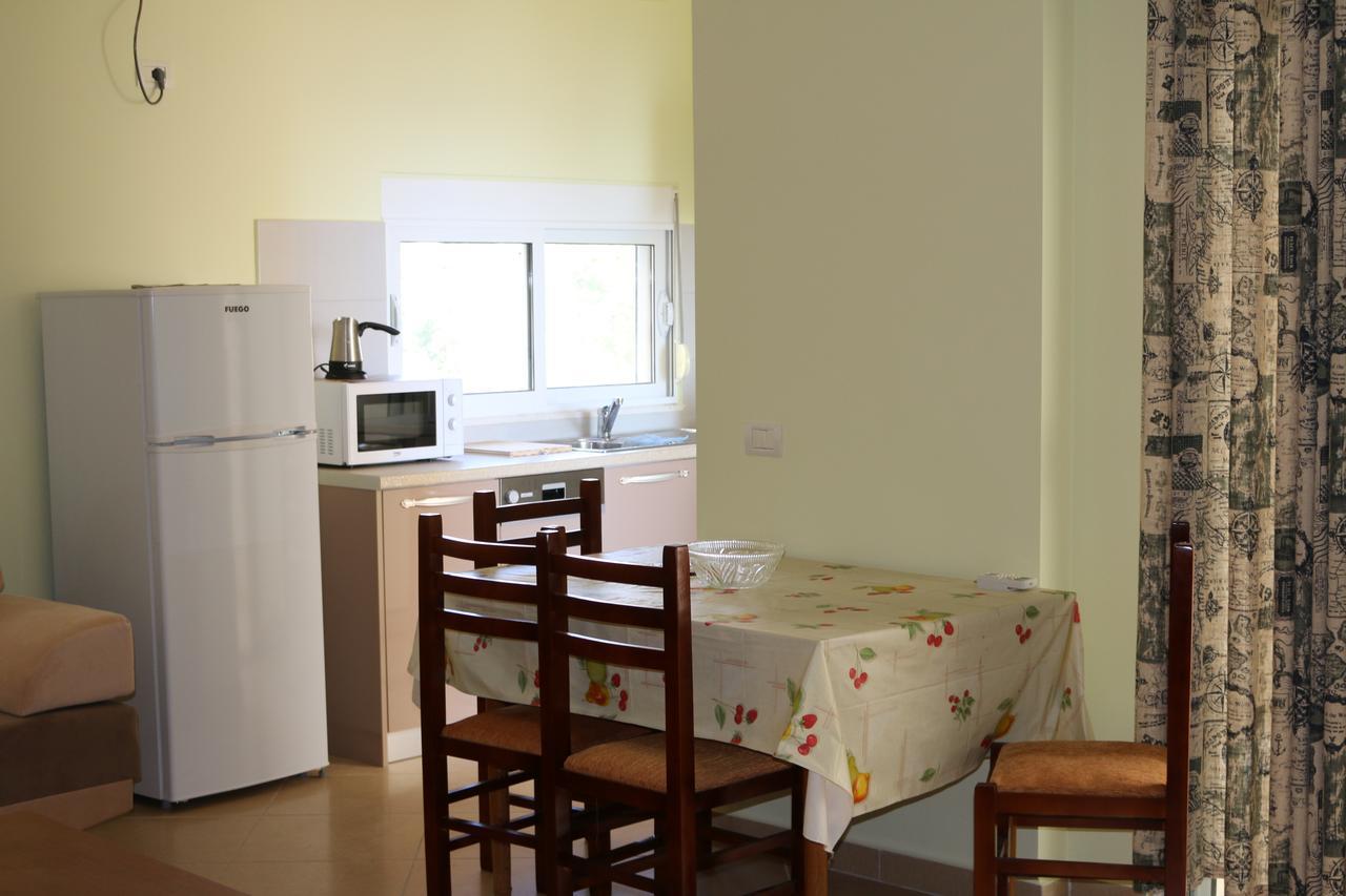 Cozy Sea View Apartment K4 Sarande Bagian luar foto